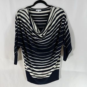 💥💥New York & Company Small Black/White Striped 3/4 Sleeve Sweater.